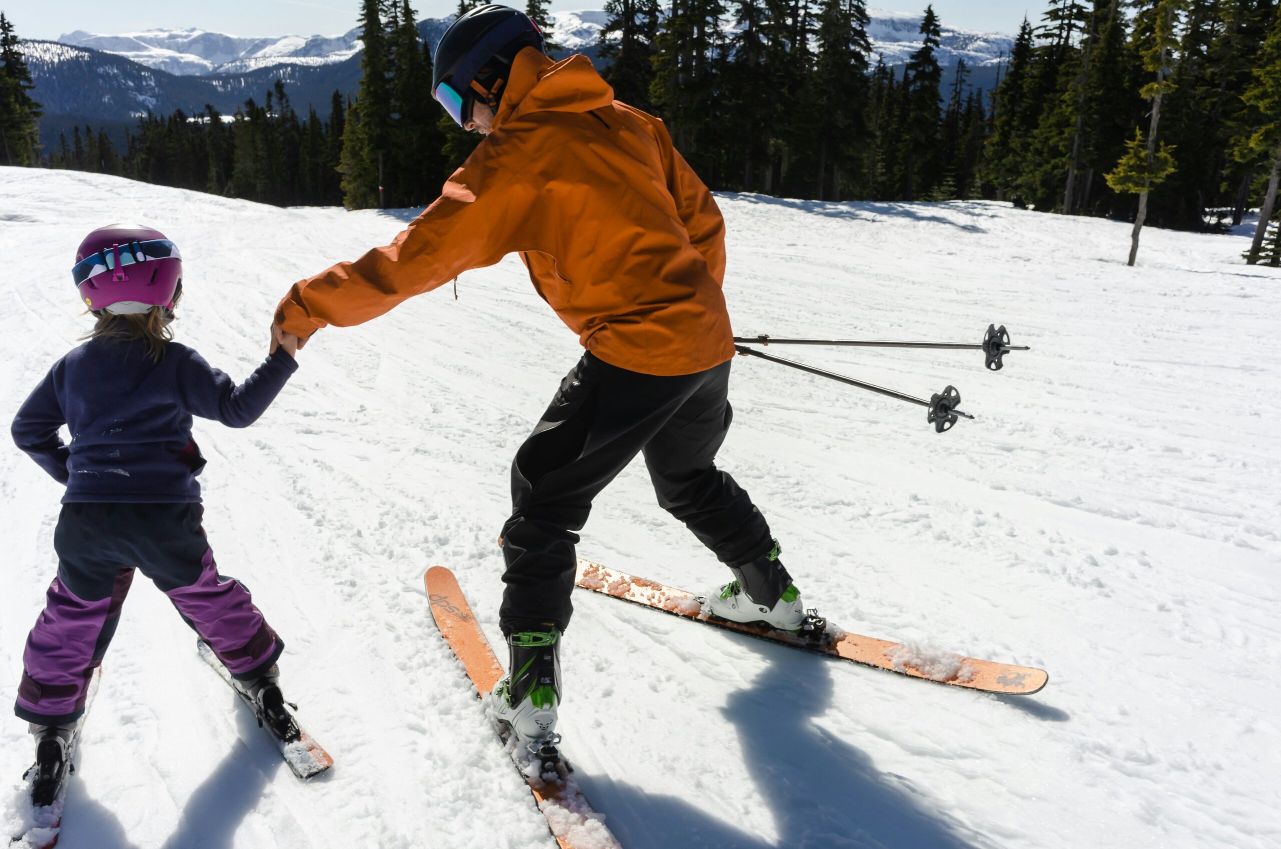 You are currently viewing Best Ski Trips for Families on a Budget